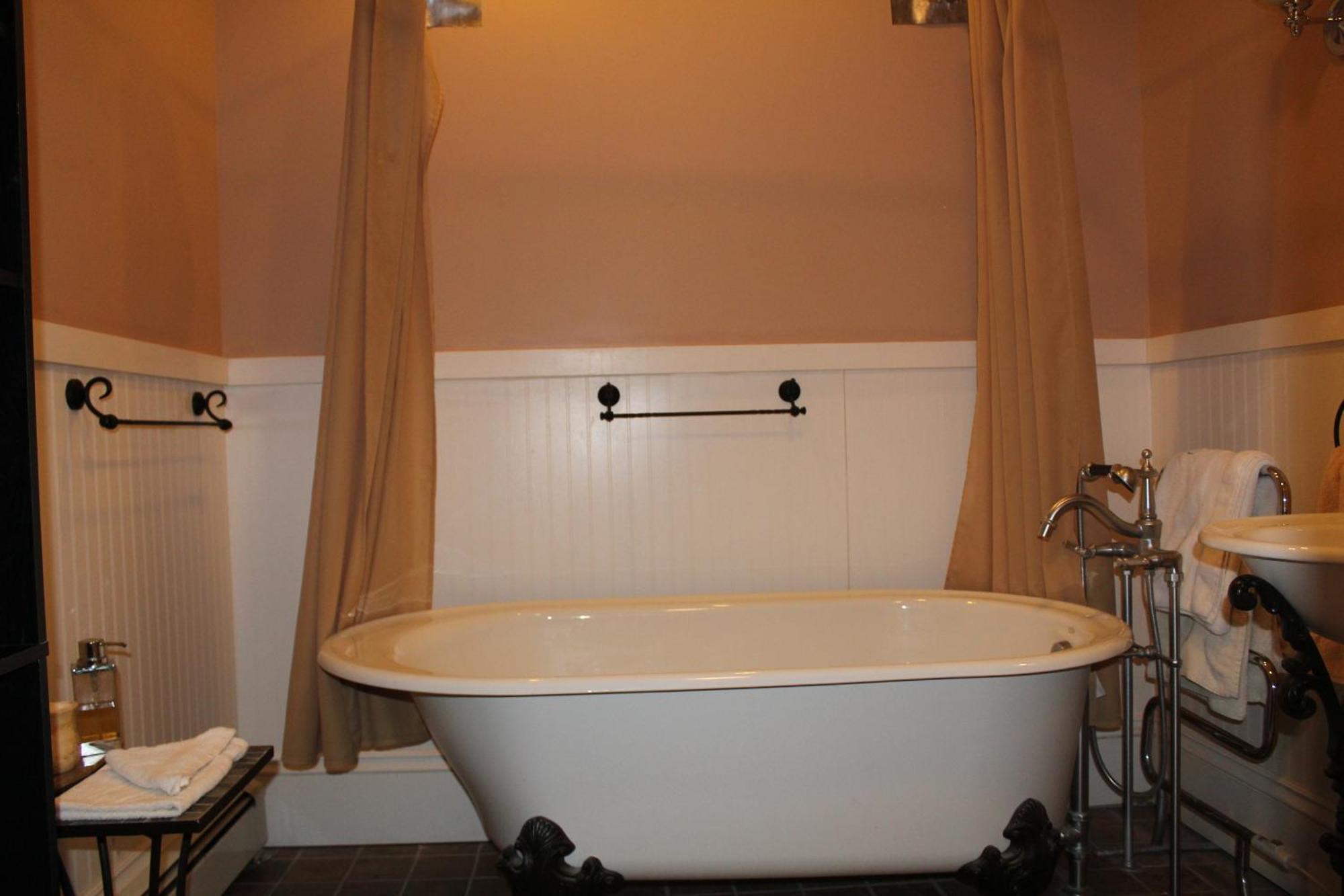 Monroe Manor Inn South Haven Rum bild
